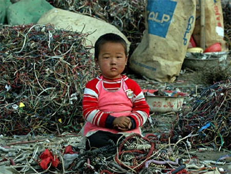 Những bãi rác thải điện tử khổng lồ ảnh 22