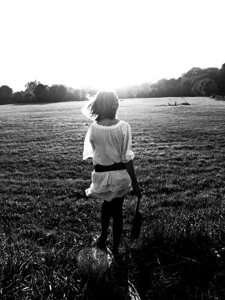 Thiếu nữ xinh đẹp qua ảnh chân dung đen trắng ảnh 6 Thiếu nữ xinh đẹp qua ảnh chân dung đen trắng ảnh 6