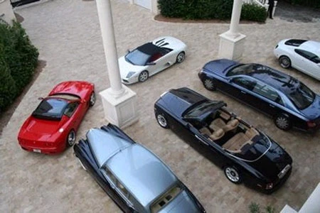 Một phần trong bộ sưu tập xe của nhà sản xuất âm nhạc nổi tiếng Scott Storch