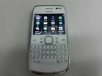 Loạt hình ảnh của Nokia E6-00 ảnh 4