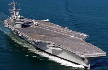 Đoàn Đại sứ quán Việt Nam thăm tàu sân bay Mỹ ảnh 1