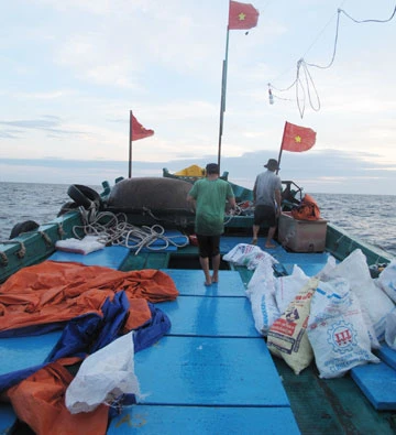 “Chợ phiên” đặc biệt ở biển Đông ảnh 2