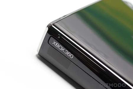 Cận cảnh Xbox 360 Slim ảnh 4 Cận cảnh Xbox 360 Slim ảnh 4