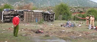 Vì sao xe tải nặng là “hung thần”? - Bài 5: Con nghiện sau tay lái ảnh 3