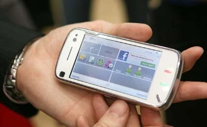 10 di động hạ giá nhiều nhất tháng 3 ảnh 4