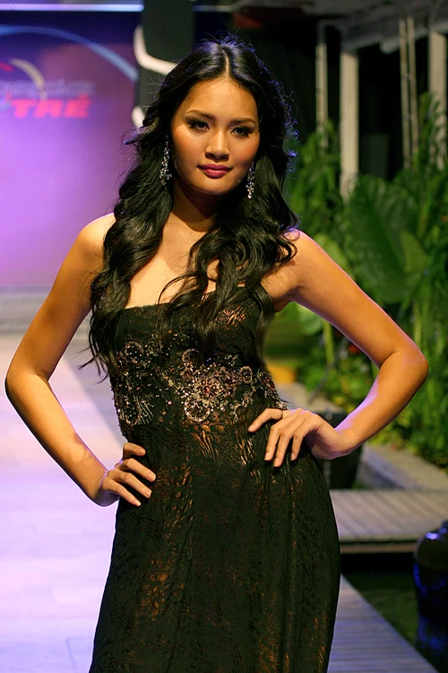 Hương Giang, Trang Nhung làm vedette ảnh 2