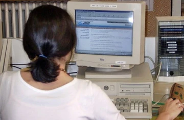 Quấy nhiễu qua điện thoại, thư điện tử sẽ bị ngăn chặn nếu có luật bảo vệ thông tin cá nhân Quấy nhiễu qua điện thoại, thư điện tử sẽ bị ngăn chặn nếu có luật bảo vệ thông tin cá nhân