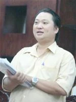 Đại diện của đoàn thanh tra Sở TDTT TP.HCM đọc quyết định thanh tra.