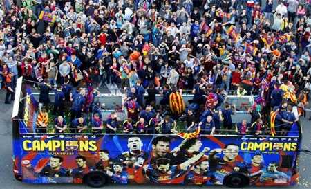 Barcelona ăn mừng chức vô địch La Liga thứ 22 trong lịch sử ảnh 5