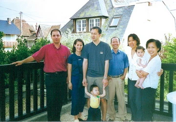 Nhà vật lý danh tiếng người Việt tại Pháp ảnh 1