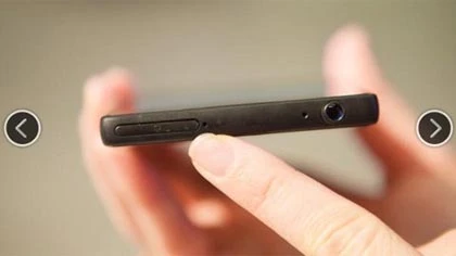 YotaPhone: Smartphone độc đáo nhất CES 2013 ảnh 4