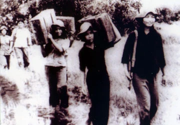 35 năm bước chân xung kích - Bài 2: Buổi sáng bi hùng ảnh 3 35 năm bước chân xung kích - Bài 2: Buổi sáng bi hùng ảnh 3