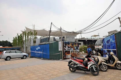 Chùm ảnh: Khu thể thao Mỹ Đình bị chia nhỏ để cho thuê ảnh 8