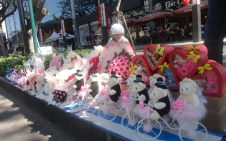 Hoa, quà Valentine ế ẩm ảnh 2 Hoa, quà Valentine ế ẩm ảnh 2