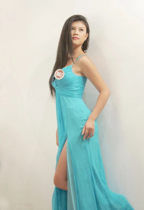 Gợi cảm với đầm dạ hội. Gợi cảm với đầm dạ hội.