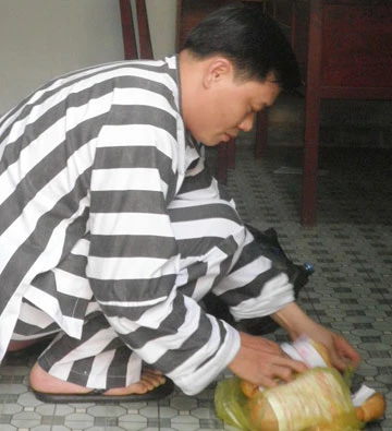 Cục Điều tra VKSND Tối cao: Bắt nguyên phó công an xã lấy tiền con bạc ảnh 2