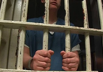 Luật pháp các nước xử lý người chưa thành niên phạm tội dã man ảnh 1