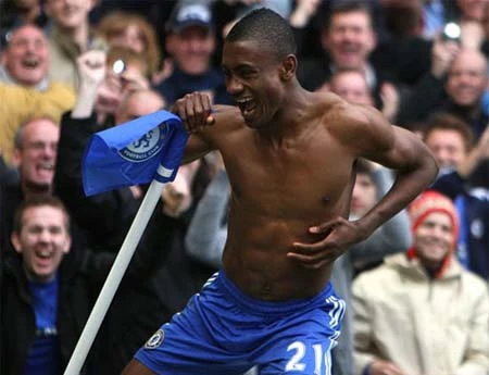 Những khoảnh khắc đẹp của Ngoại hạng Anh 2009-2010 ảnh 23