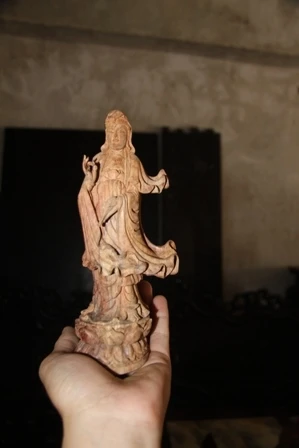 Khúc gỗ bằng quả dưa chuột có giá 2 chỉ vàng ảnh 4