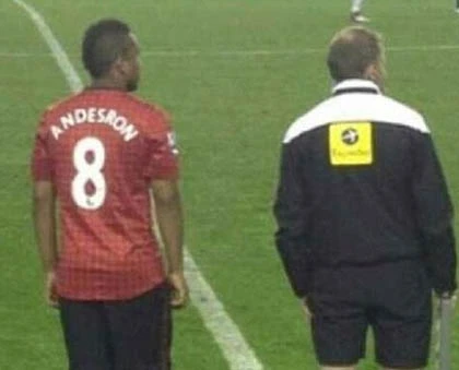 Những lỗi in sai tên ngớ ngẩn tại Premier League ảnh 4