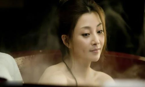 Sao Hoa ngữ bán nude vì cảnh tắm trần ảnh 6