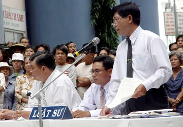 Đã đến lúc bỏ bào chữa viên nhân dân ảnh 1
