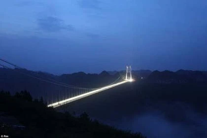 Ngắm cầu treo cao nhất thế giới ảnh 4