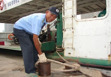 Luyến tiếc chia tay một bến phà ảnh 3