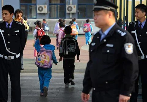 Bắt kẻ đâm chém ở nhà trẻ Trung Quốc ảnh 1