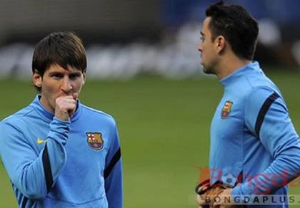 Xavi: “Ronaldo là cầu thủ lớn, nhưng Messi là nhất" ảnh 1