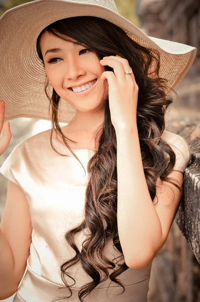 Gặp lại Nhã Uyên - nhan sắc Huế một thời gây "náo loạn" ảnh 4