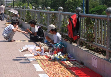 Bỏ quên hành lý trên taxi ảnh 1