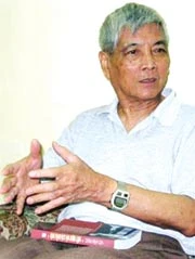 Nhà thơ Việt Phương kể chuyện Bác Hồ góp ý sửa thơ ảnh 1