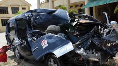 Tai nạn thảm khốc trên đường cao tốc, 14 người thương vong ảnh 1 Tai nạn thảm khốc trên đường cao tốc, 14 người thương vong ảnh 1