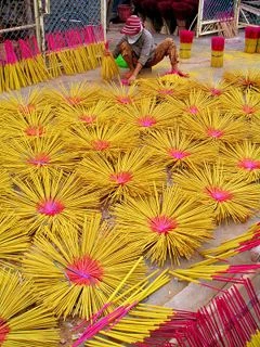 Cây nhang trong tâm thức người Việt ảnh 1