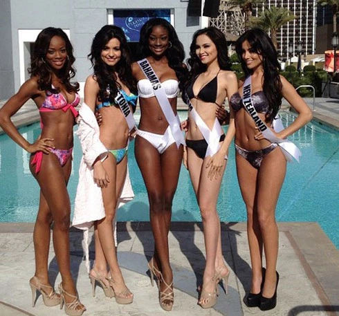 Diễm Hương chụp ảnh bikini cho Victoria's Secret ảnh 6