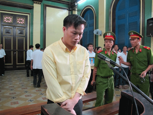 Phạt tù chung thân hung thủ giết CSGT vì ghen tuông ảnh 1