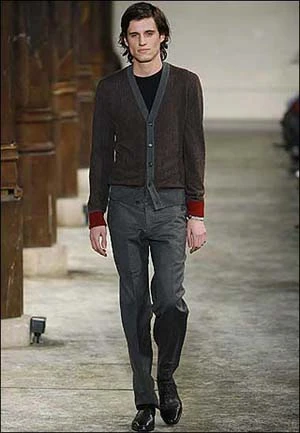 Không mạnh mẽ, quyến rũ và nam tính vẻ bề ngoài, bên trong Gavin là con người khác hoàn toàn.