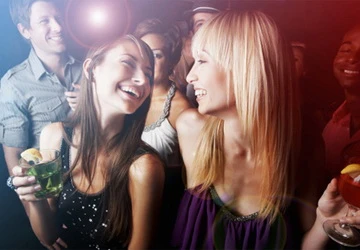 Giới trẻ đi bar - Hư hỏng hay lành mạnh? ảnh 1