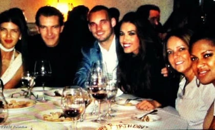 Yolanthe rủ Sneijder “bay đêm” với Paris Hilton ảnh 3
