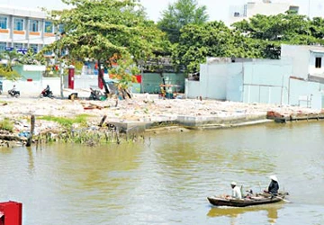 Khoanh vùng điểm nóng sạt lở ảnh 1