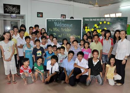 Vợ chồng người Nhật xây cầu tặng Việt Nam ảnh 3