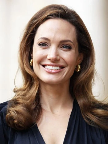Angelina Jolie đạo diễn phim về Thế chiến II ảnh 1