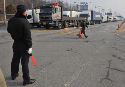 Triều Tiên "hối thúc người Hàn về nước" ảnh 1 Triều Tiên "hối thúc người Hàn về nước" ảnh 1