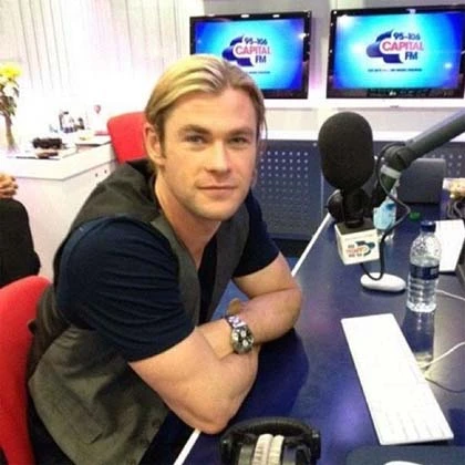 Những bức ảnh 'phai màu thời gian' của người nổi tiếng ảnh 10