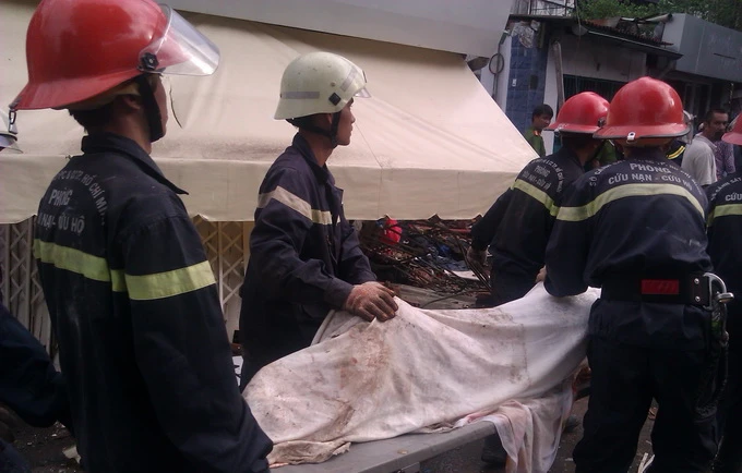 10 thi thể được tìm thấy trong những ngôi nhà bị nổ sập ảnh 1