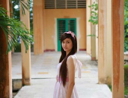 Đinh Ngọc Diệp bị xé áo trong phim 3D Việt ảnh 8