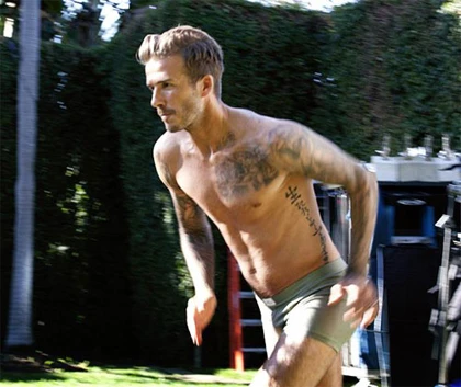 Beckham mặc quần lót tung tăng khắp Los Angeles ảnh 3 Beckham mặc quần lót tung tăng khắp Los Angeles ảnh 3