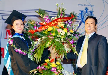 Học viên của ĐH Irvine đang rối ruột ảnh 2