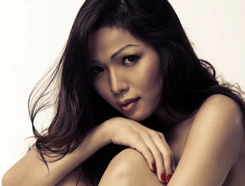 Kim Cương chụp ảnh bán nude ảnh 2